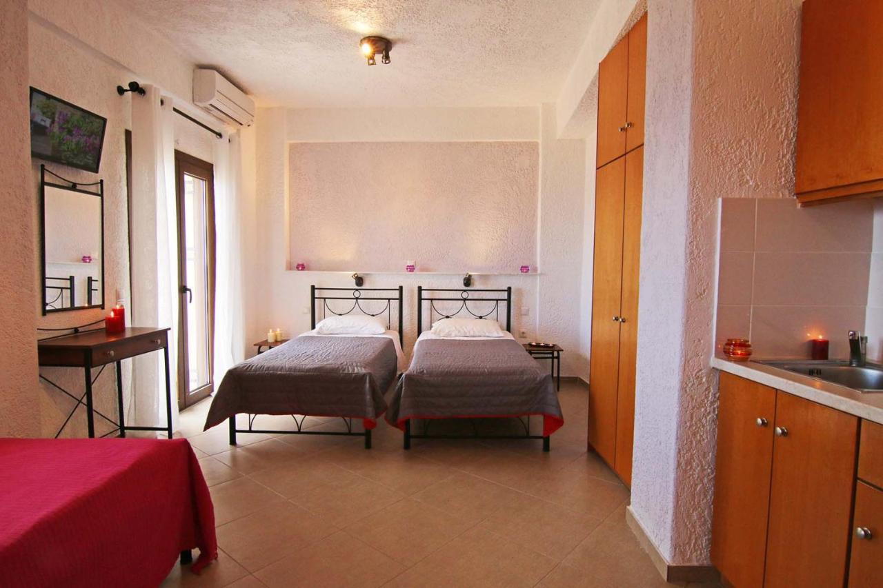Anemi Apartments Armenistis  Exterior photo